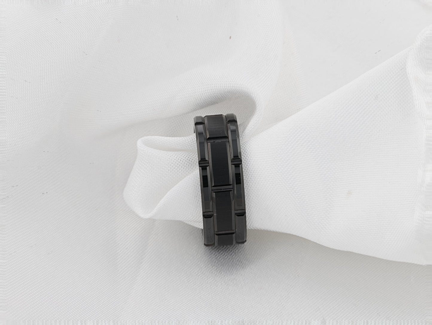 WINDSOR Beveled Black Tungsten Carbide Wedding Band with Brushed Center and Alternating Grooves – 8mm & 10mm