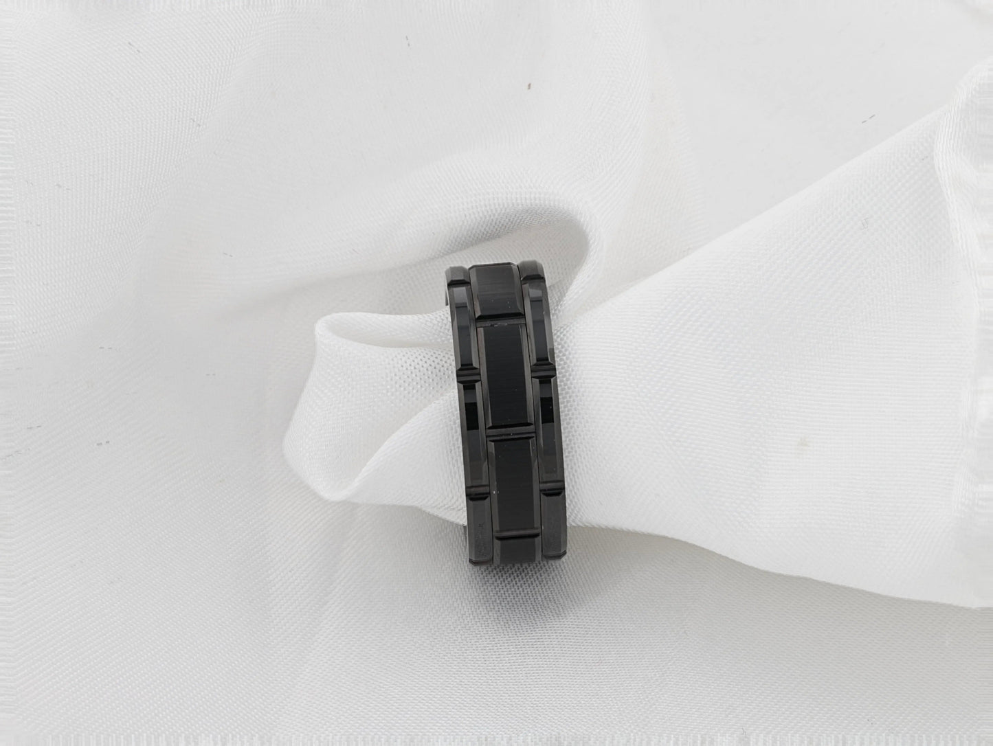 WINDSOR Beveled Black Tungsten Carbide Wedding Band with Brushed Center and Alternating Grooves – 8mm & 10mm