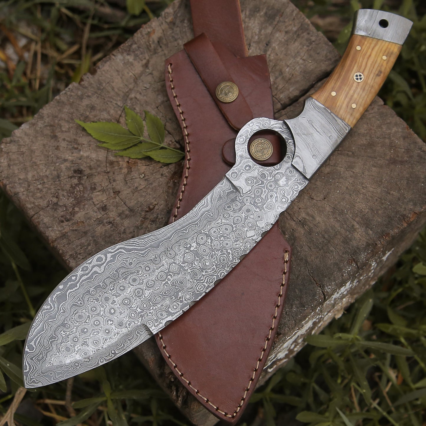Custom Hand Made Forged Damascus Steel Hunting Kukri Knife Damascus Bolster Olive Wood Handle WH 2254