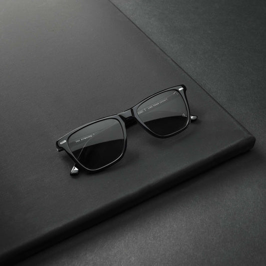 Atwater Blue Light - Jet Black