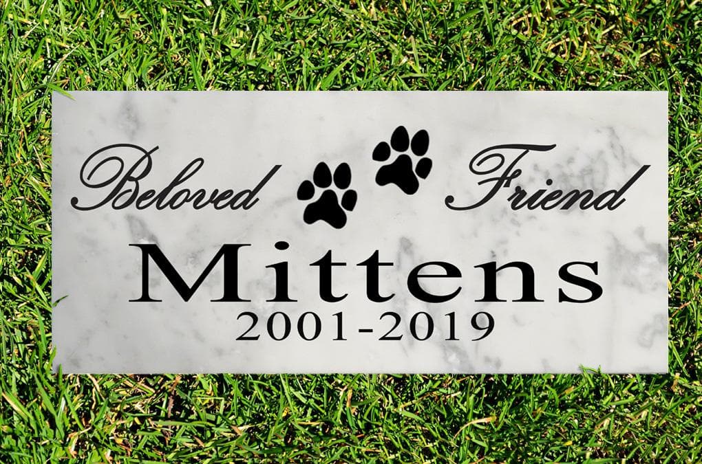 Beloved Friend Cat Memorial – Personalized Marble Tribute with Name, Dates & Paw Prints