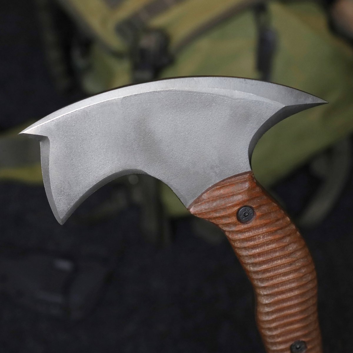 Compact tomahawk "Mingan" with polymer composite handle