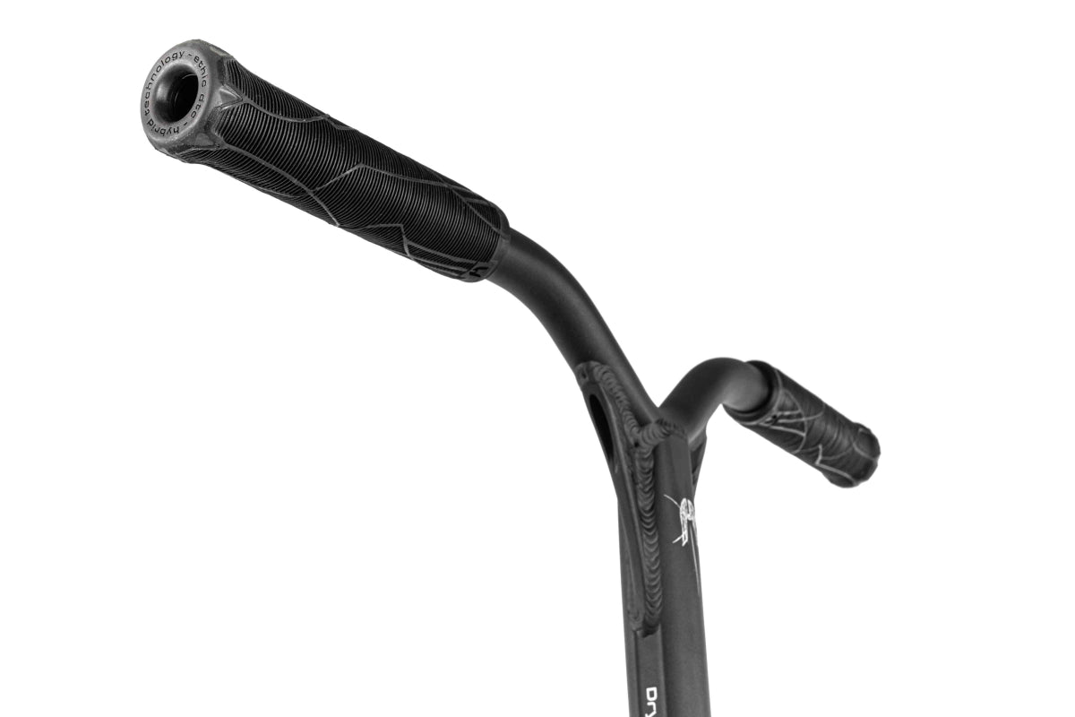 Ethic DTC Erawan V2 Medium Complete Scooter - Black