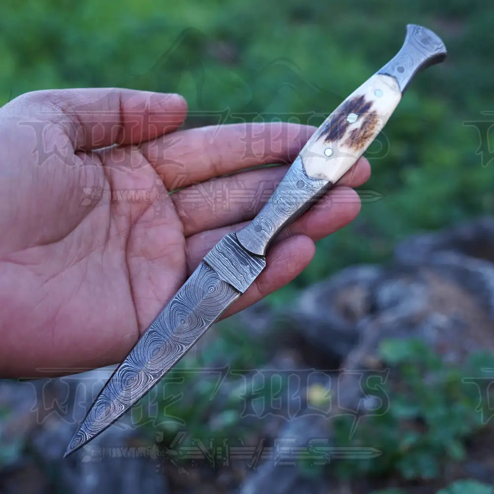 HANDMADE DAMASCUS DAGGER KNIFE - 8.5" FULL TANG  Damascus Steel KNIFE - Stag Antler Handle