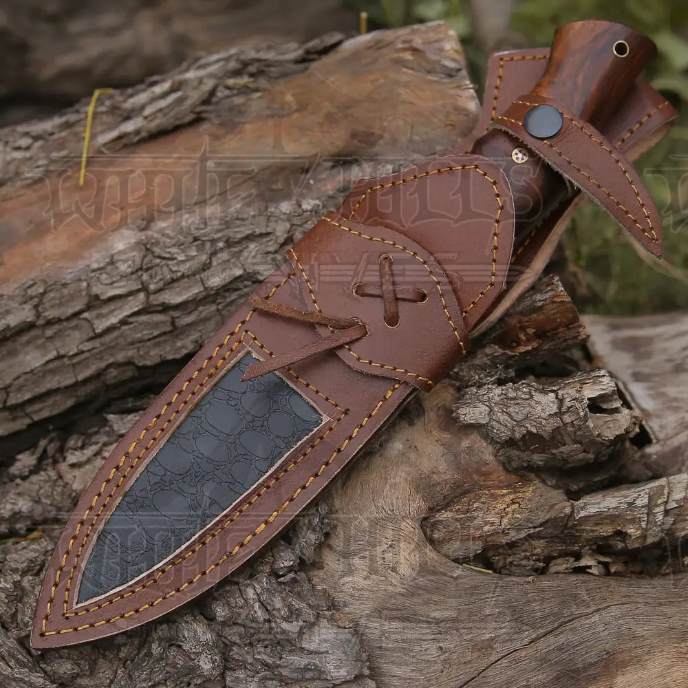 Handmade Damascus Steel Hunting Knife With Rose Wood Handle