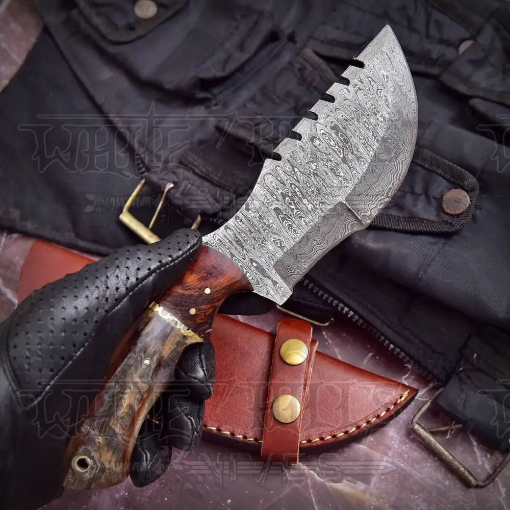 Handmade Damascus Steel Hunting Tracker Knife With Ram Horn & Cocobolo Wood Handle WH 4432