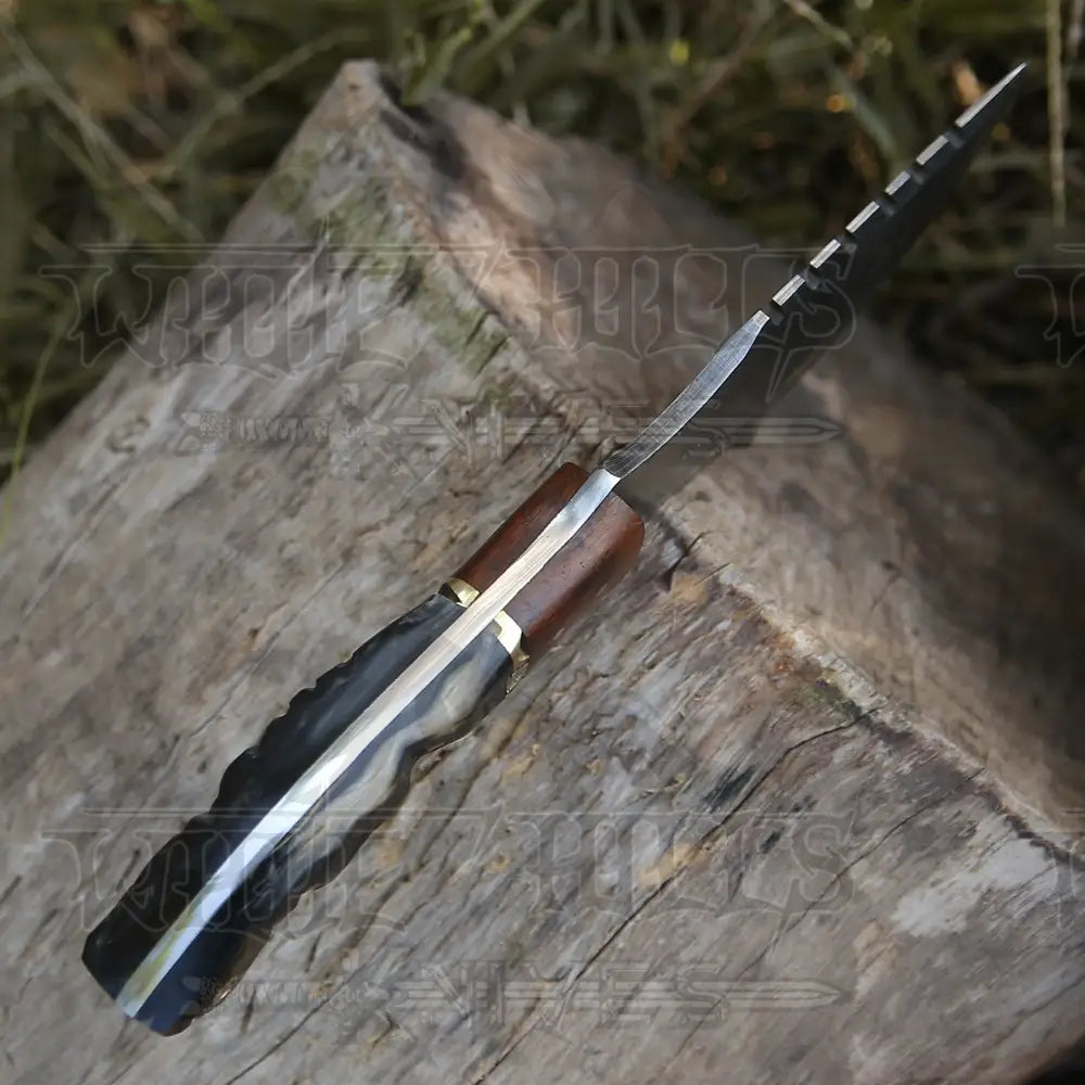 Handmade Damascus Steel Hunting Tracker Knife With Ram Horn & Cocobolo Wood Handle WH 4432