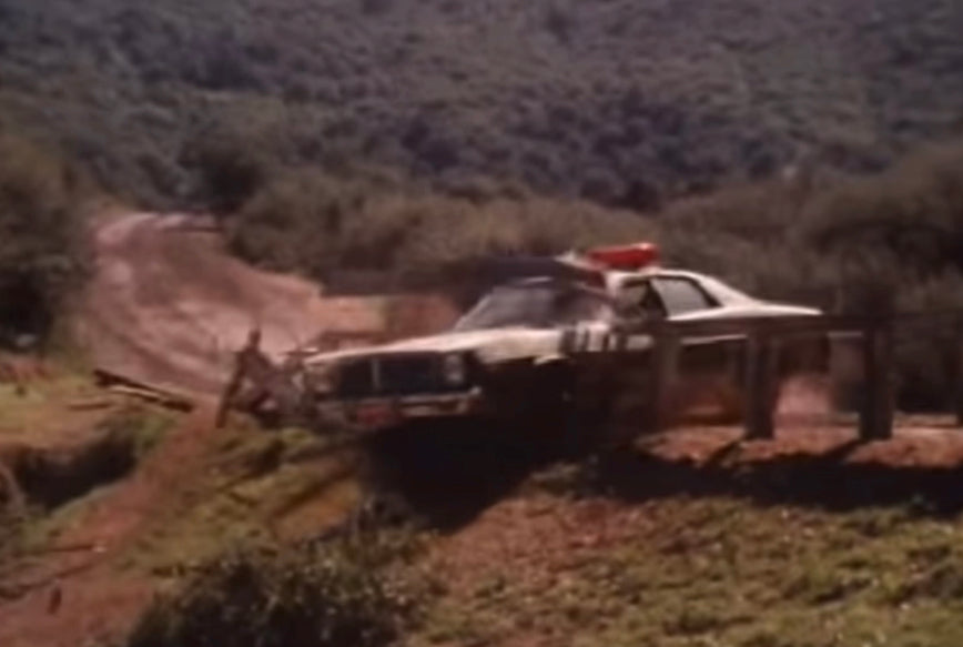 1:64 CAMOUFLAGE 1978 DODGE MONACO HAZZARD COUNTY SHERIFF *RETIRED*