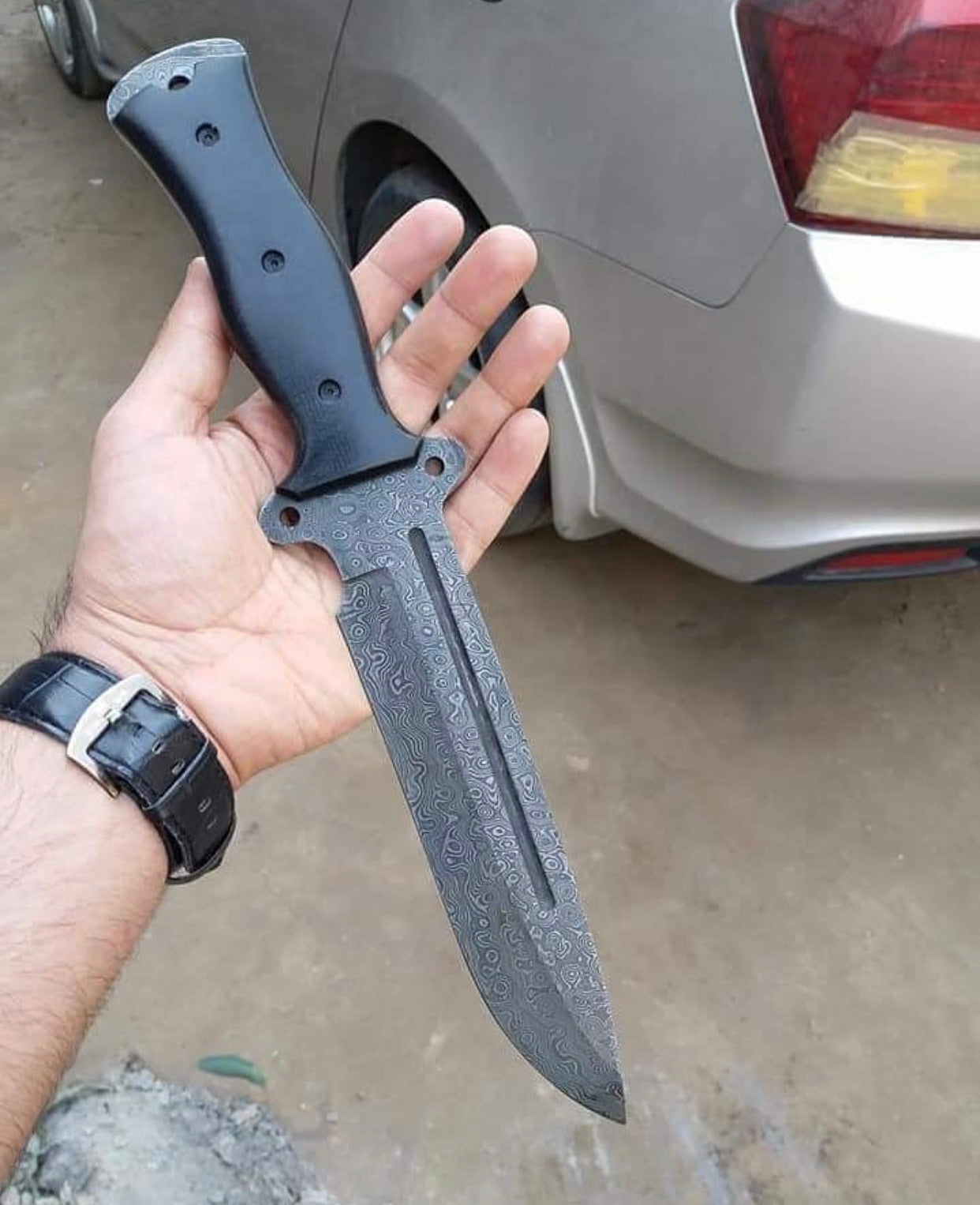 Premium Damascus Bullcutter Knife for Outdoor Adventures