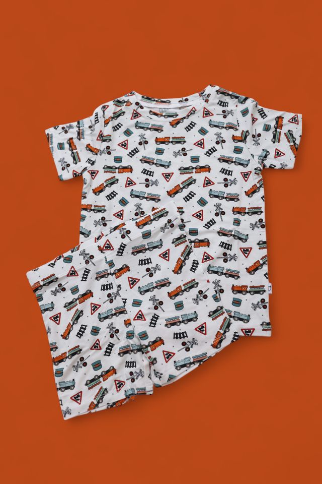 EXCLUSIVE ALL ABOARD DREAM SHORT SET