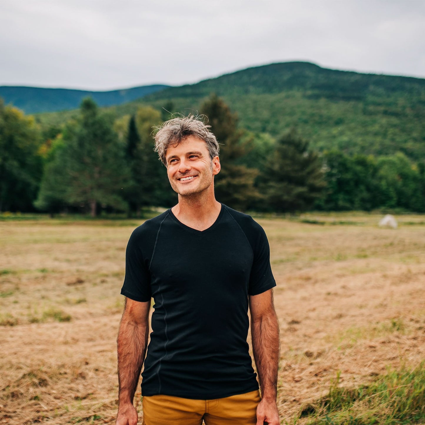 Men's Merino Wool V-Neck T-Shirt - Microweight