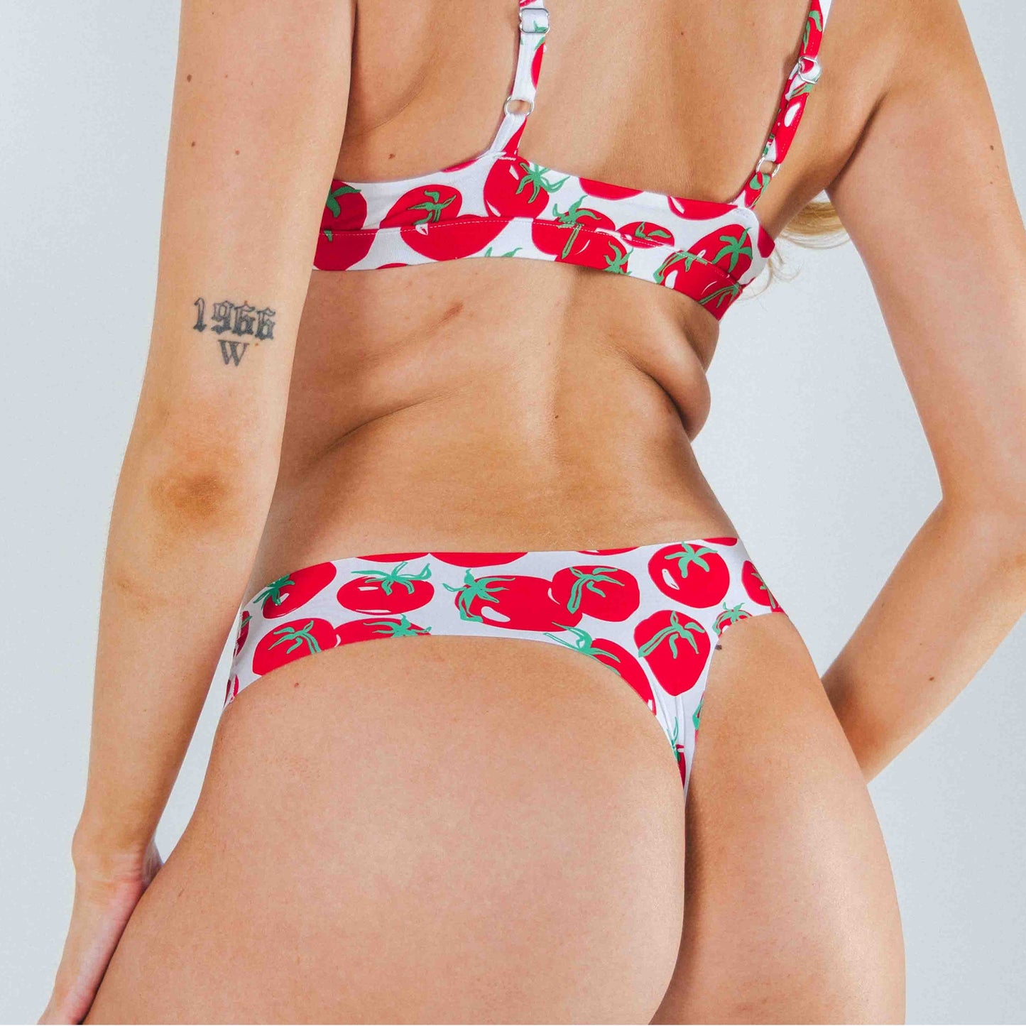 The Roma | Tomato Seamless Thong