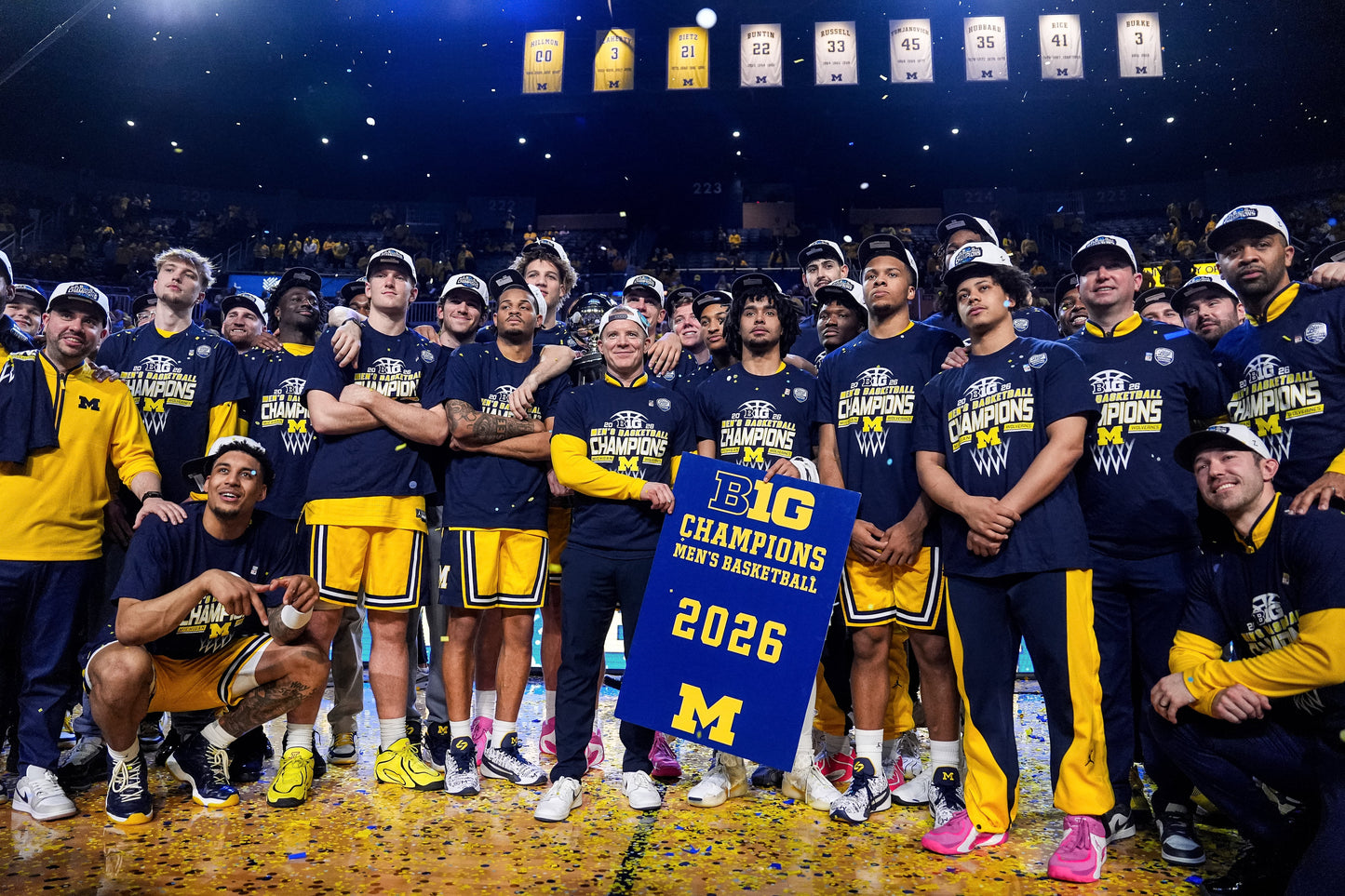 MAIZE THE ROOF: How the Michigan Wolverines Dominated College Basketball (Pediment)