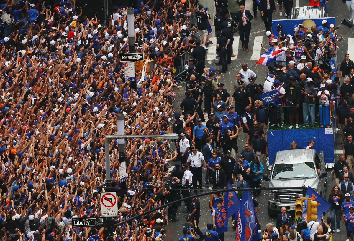 Garden Glory: The New York Knicks and the NBA Championship Five Decades in the Making