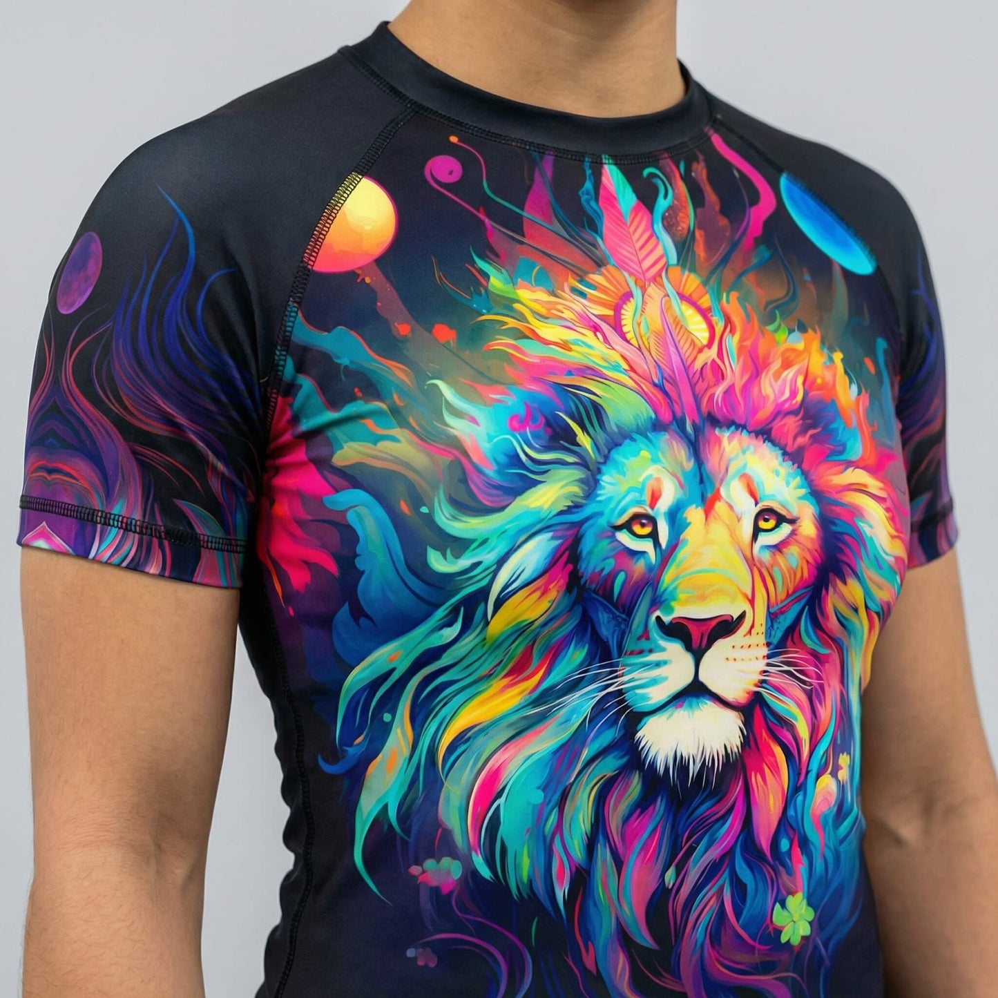 MYSTICAL LION WOMEN SHORT SLEEVE RASH GUARD