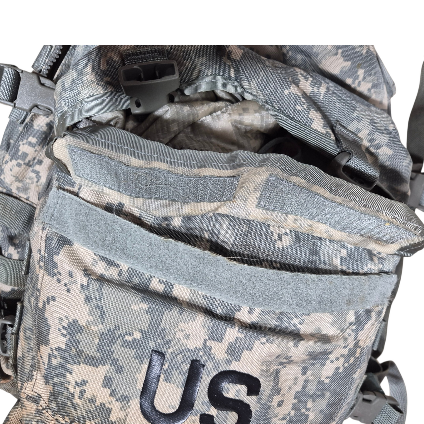 ACU UCP Assault Pack US ARMY Molle II 3 day Pack