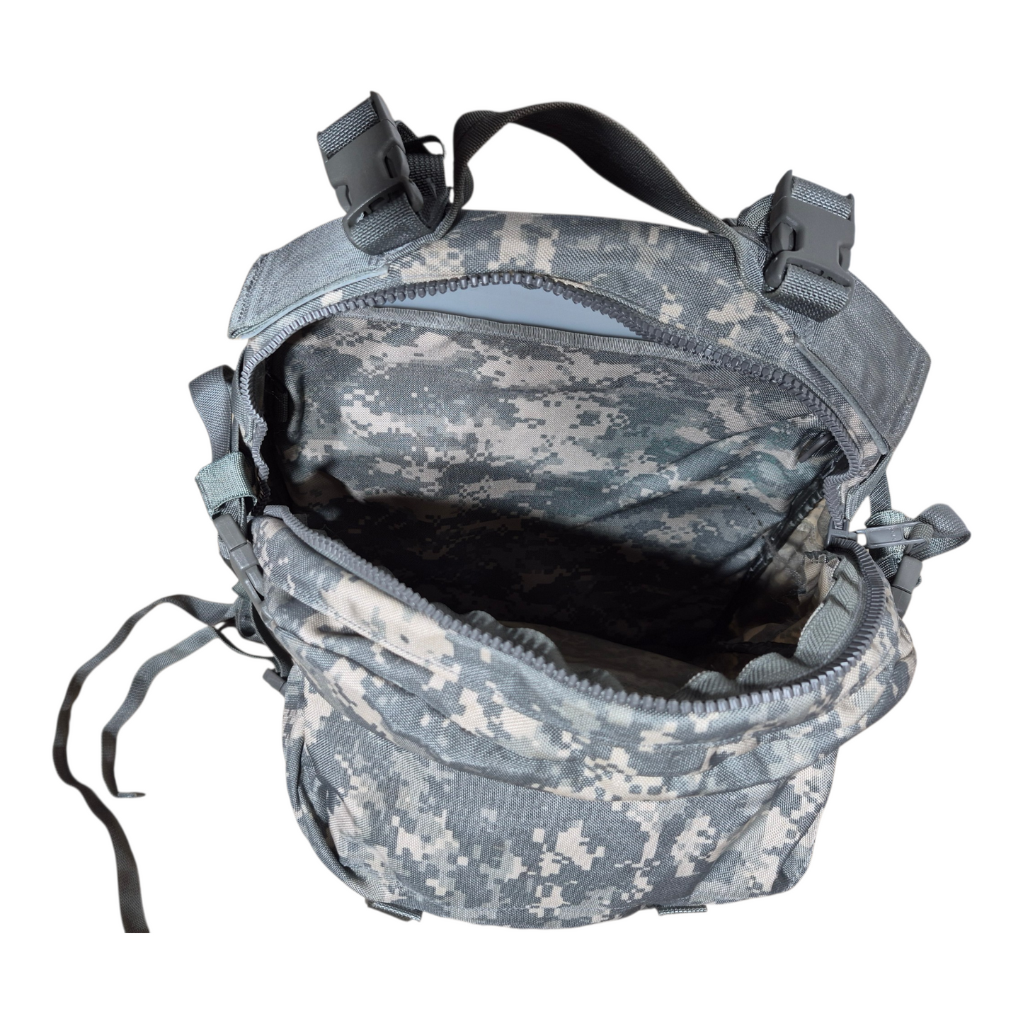 ACU UCP Assault Pack US ARMY Molle II 3 day Pack