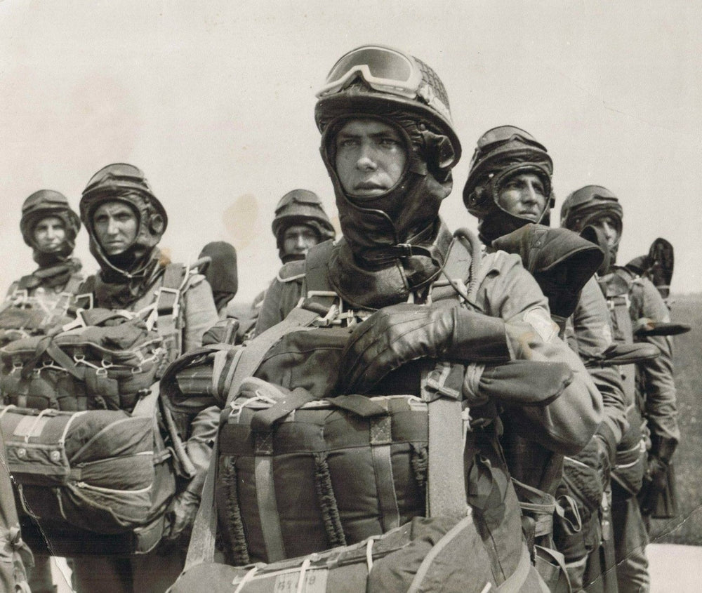 ROMANIAN OD M73
PARATROOPER HELMET USED