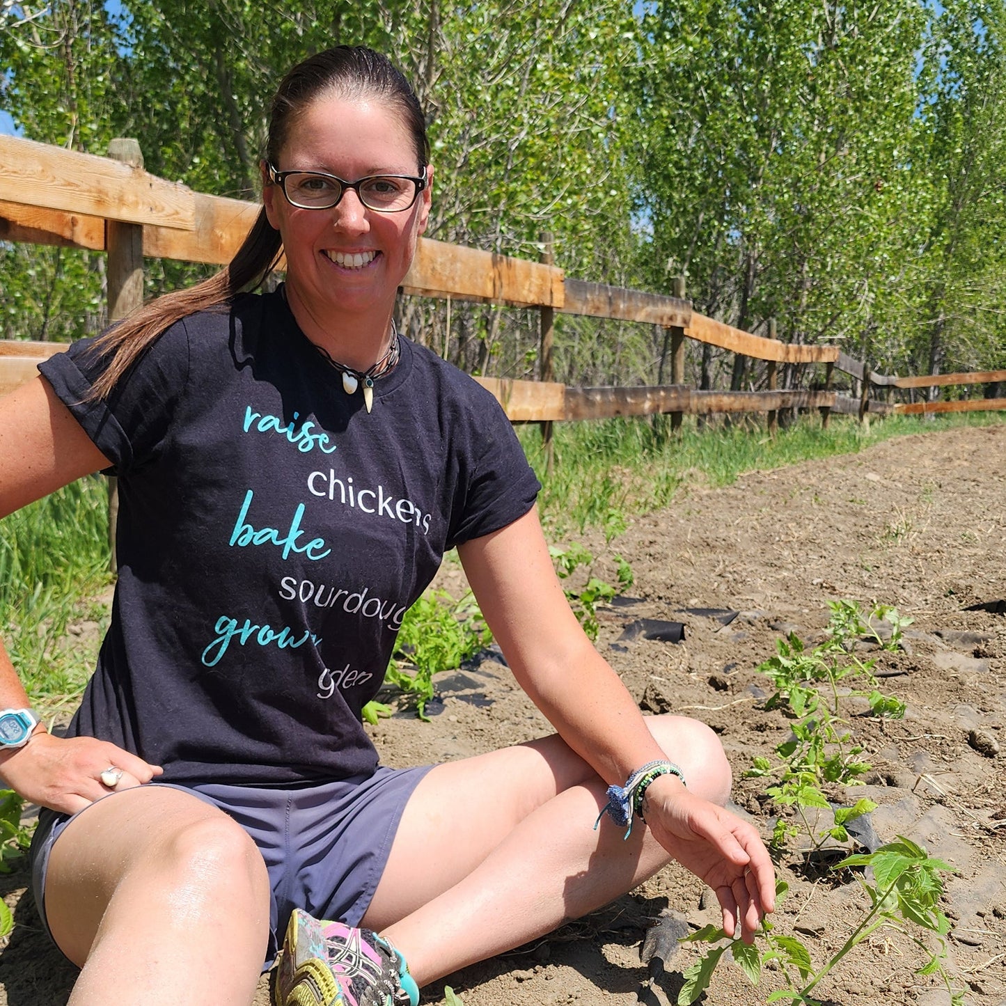 Raise Chickens, Bake Sourdough, Grow a Garden: Women's Homestead T