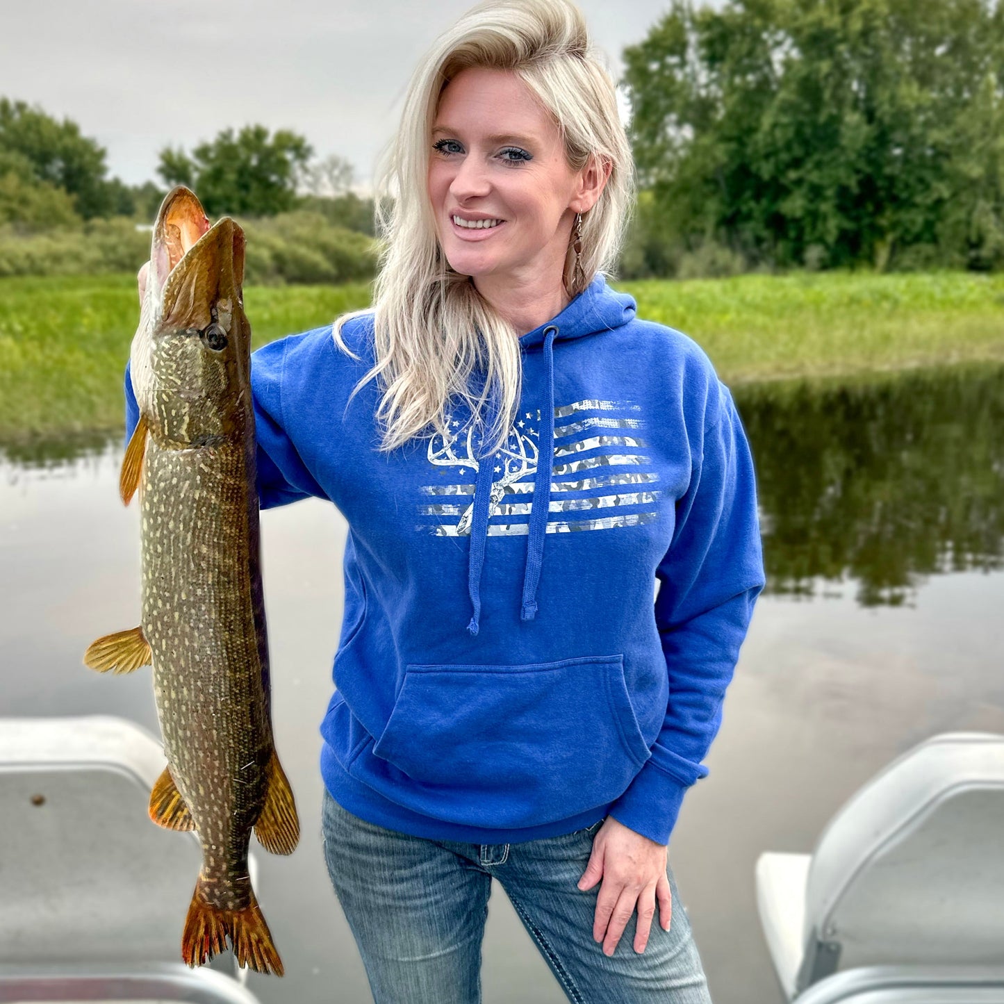 Whitetail Deer Flag Women's Hoodie, Black or Blue