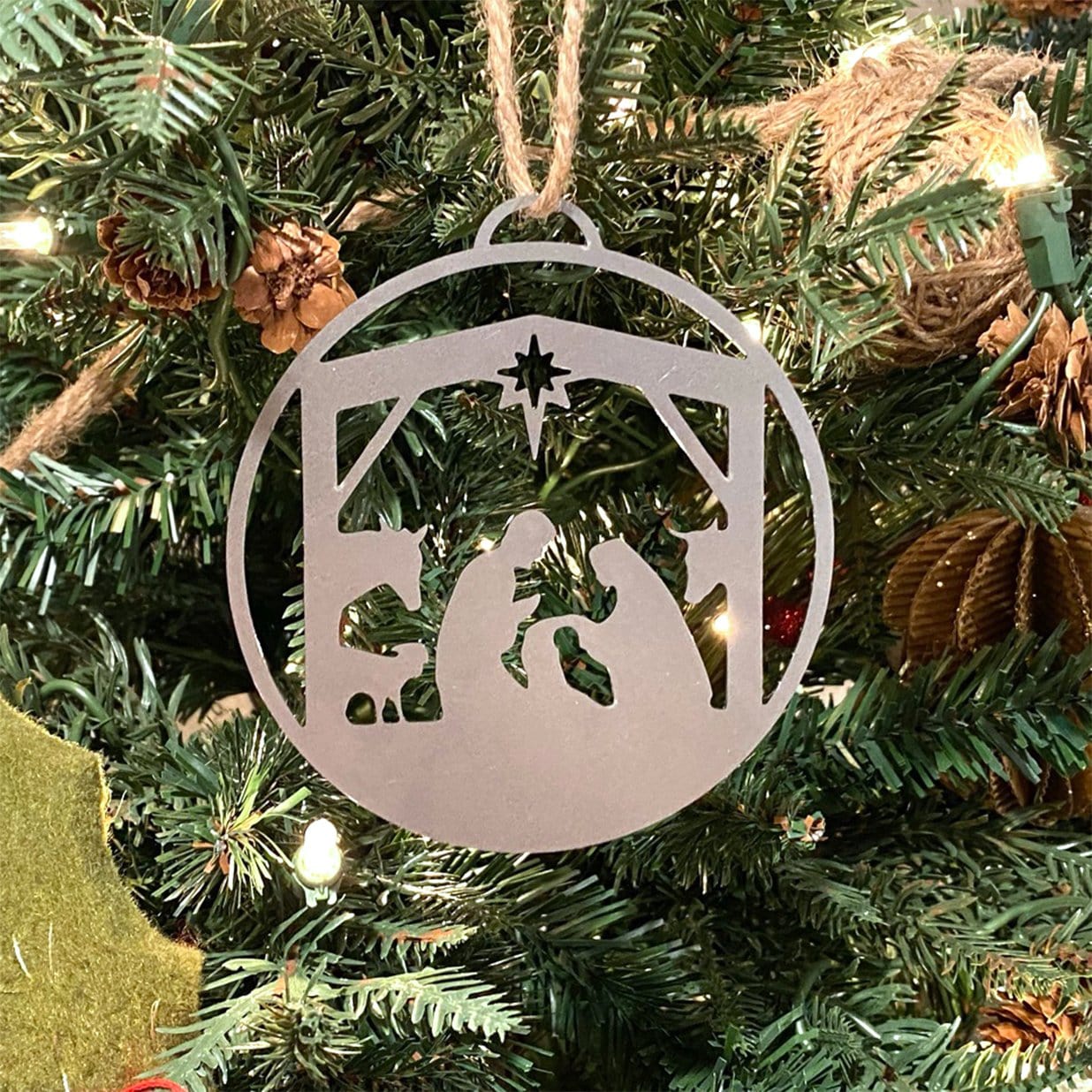 Nativity Ornaments - 5 pack - Metal Christmas Tree Ornaments