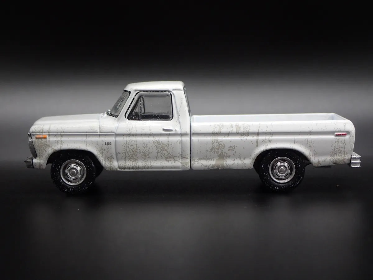 1:64 1973 Ford F-100 White Weathered (Hobby Exclusive) PREORDER Aug