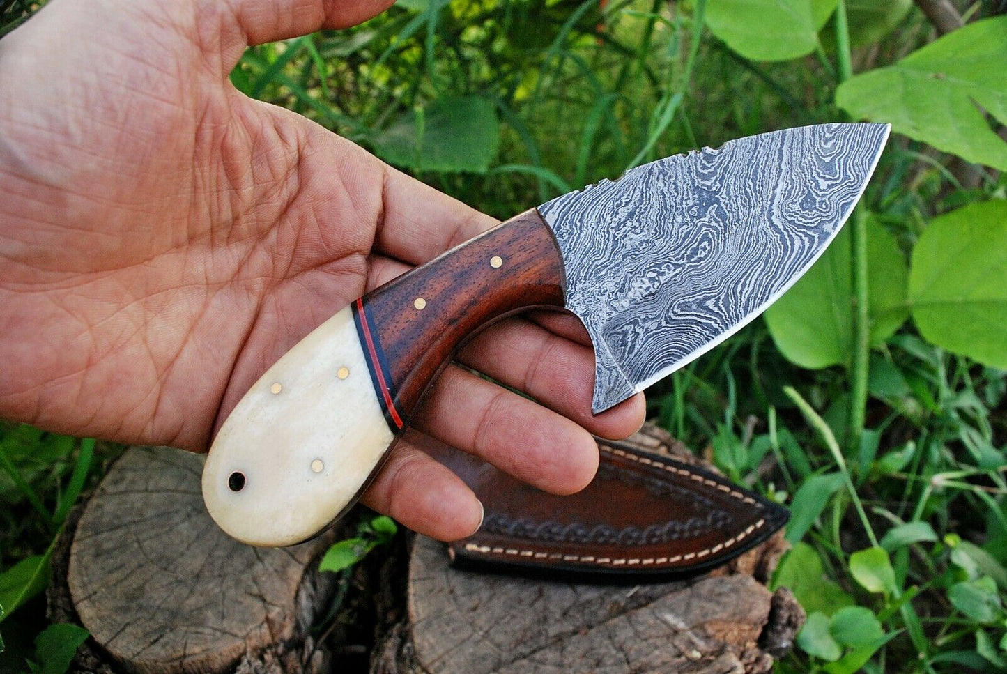 Custom Handmade Damascus Steel Skinning Knife
