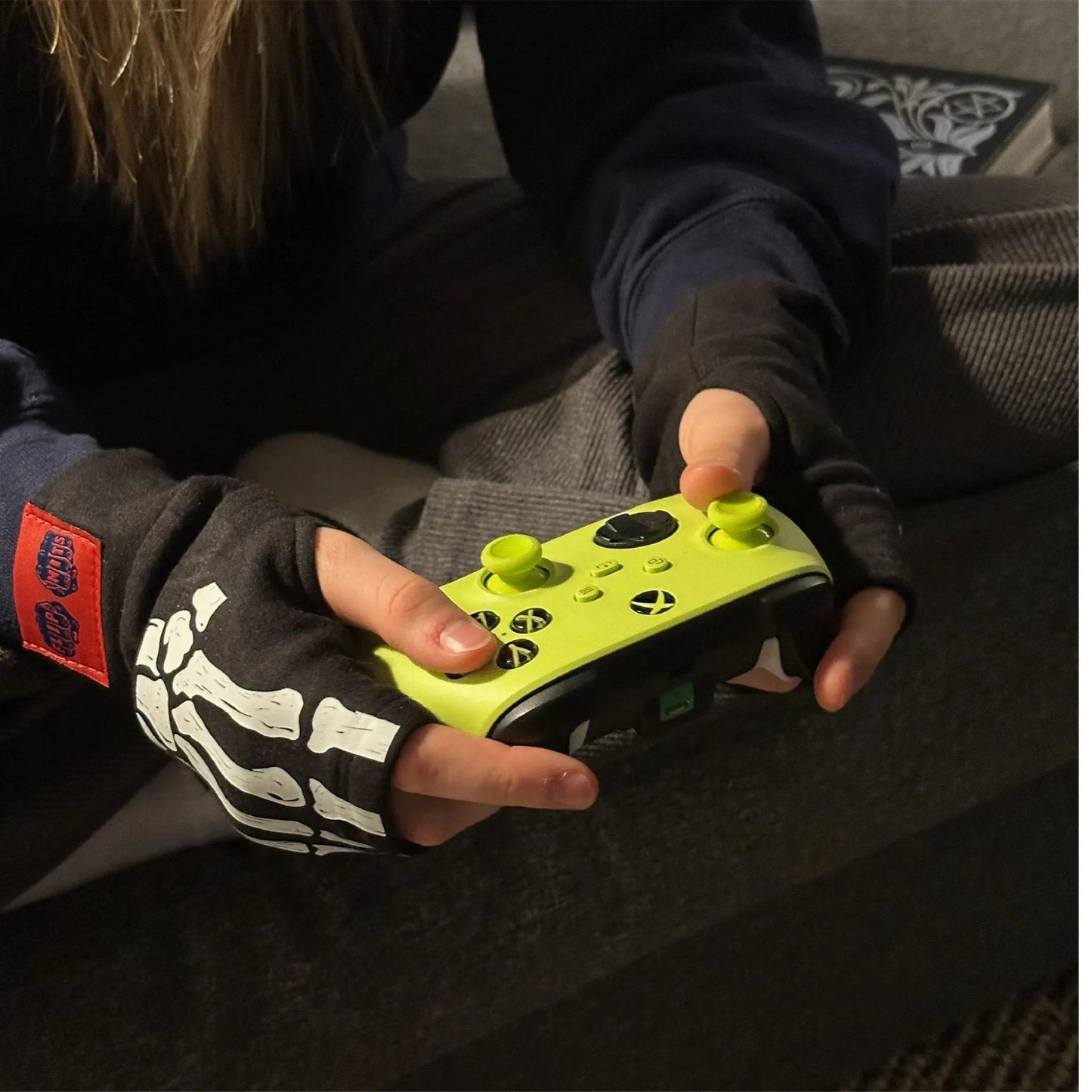 SKELLYHANDS FLIPMITS