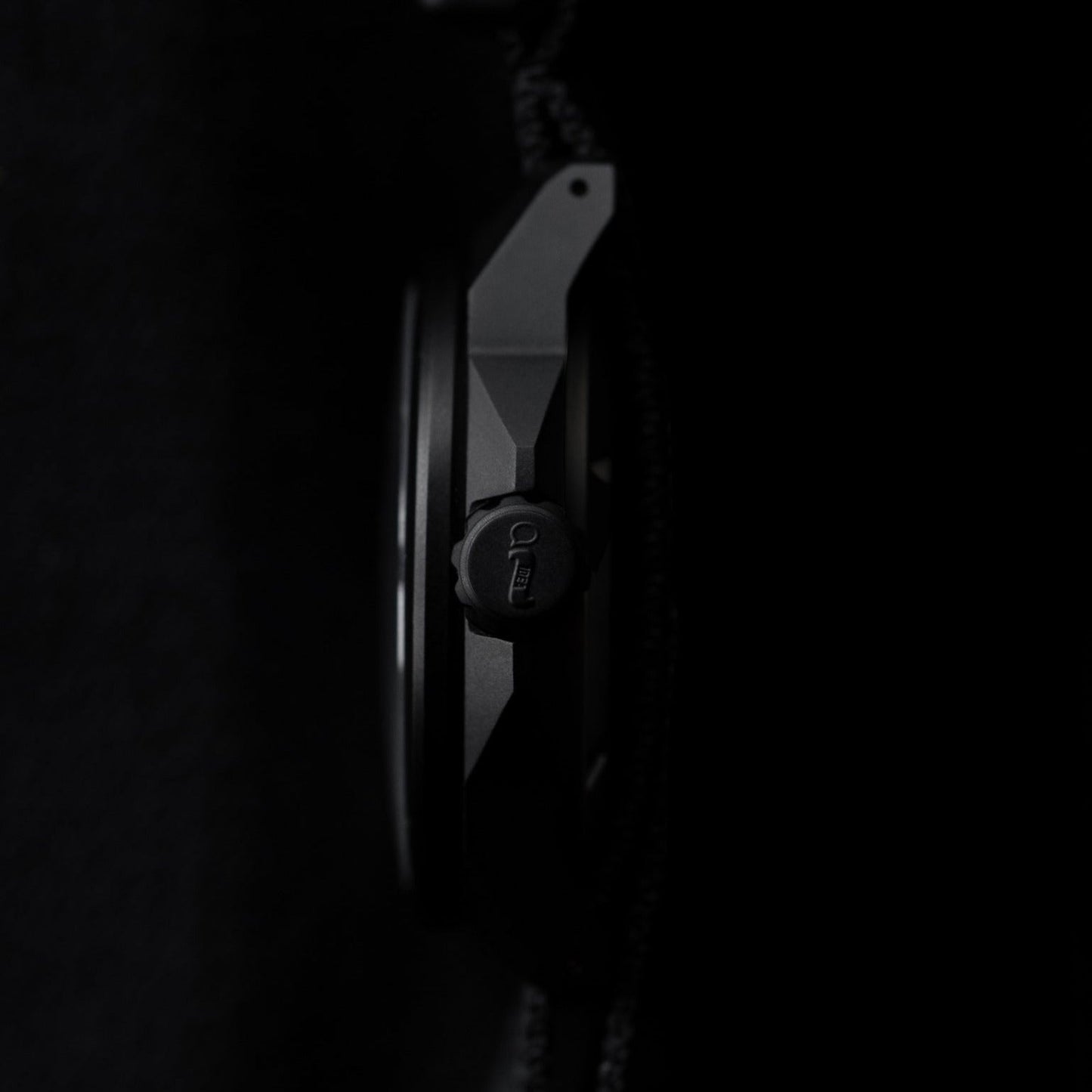 Ti Field Watch / Solar Driven / Black