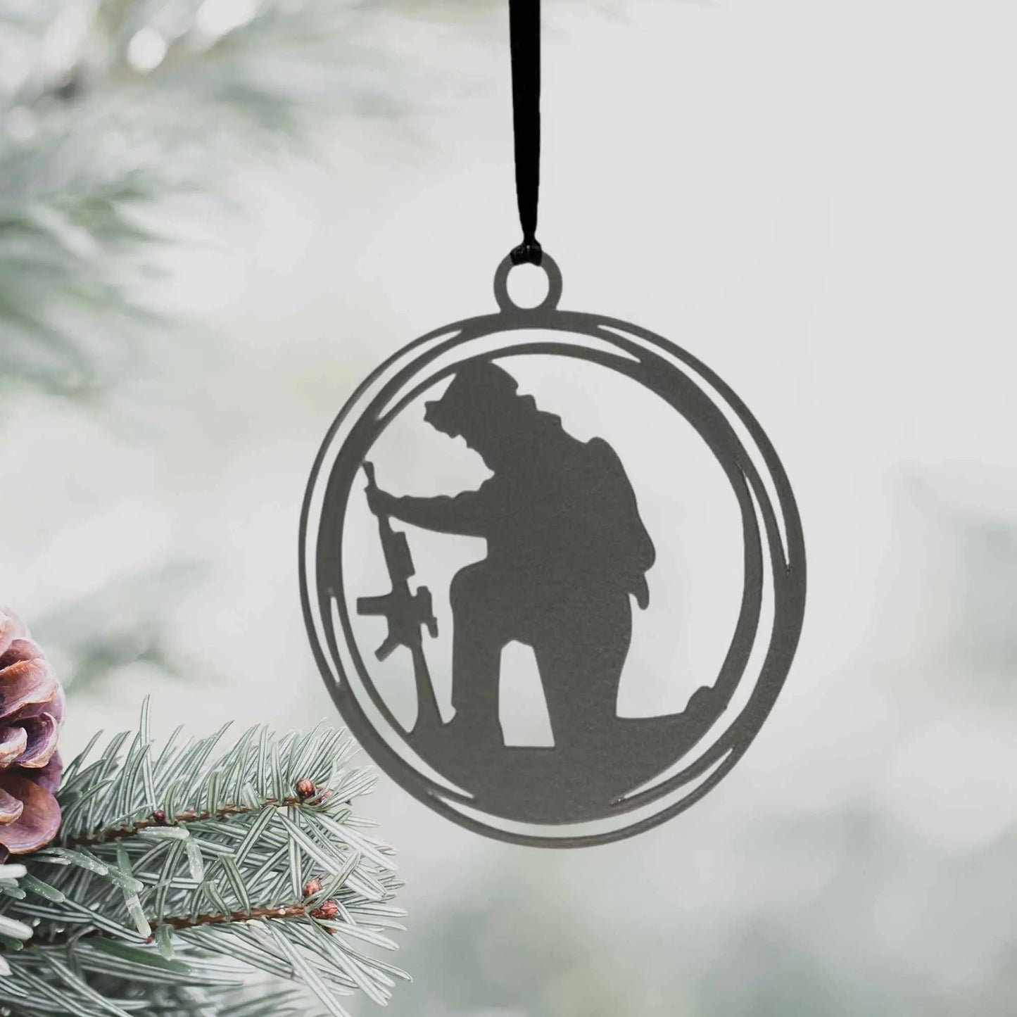 Christmas Tree Ornament with Kneeling Soldier