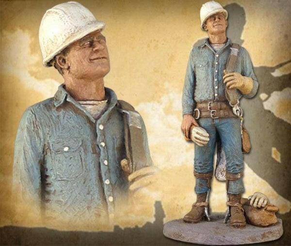 TO THE TOP – HANDPAINTED MG516 Statue