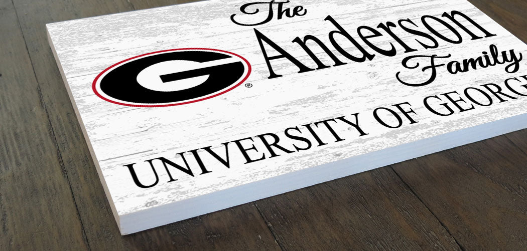 Georgia Bulldogs Family Name Sign – Personalized University of Georgia Wood Plaque for Alumni or Graduation