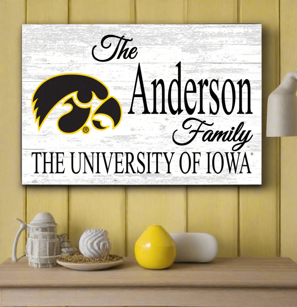 University of Iowa Family Name Sign – Personalized Hawkeyes Wood Plaque for Alumni or Graduation
