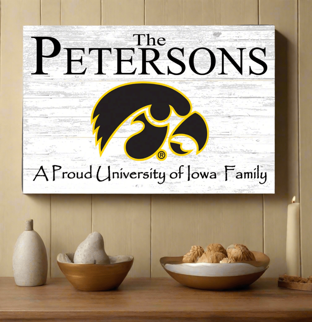 University of Iowa Family Name Sign – Personalized Hawkeyes Wood Plaque for Alumni or Graduation