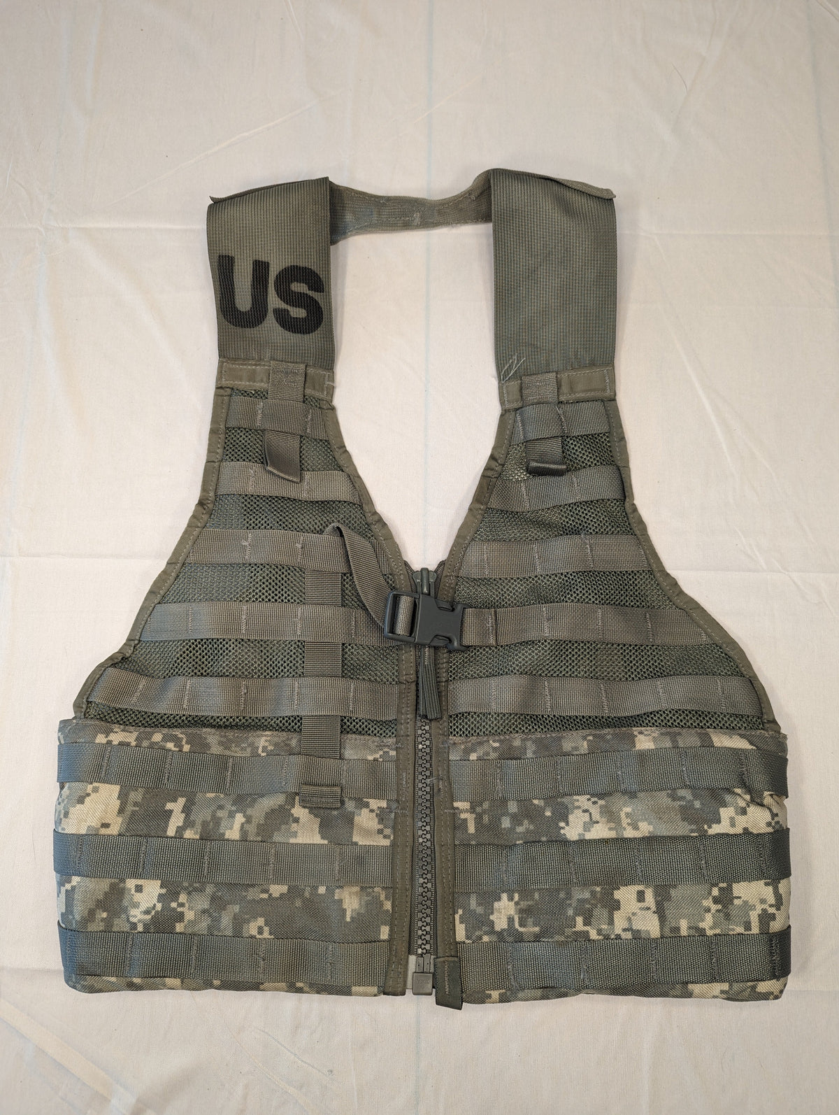 Fighting Load Carrier - ACU