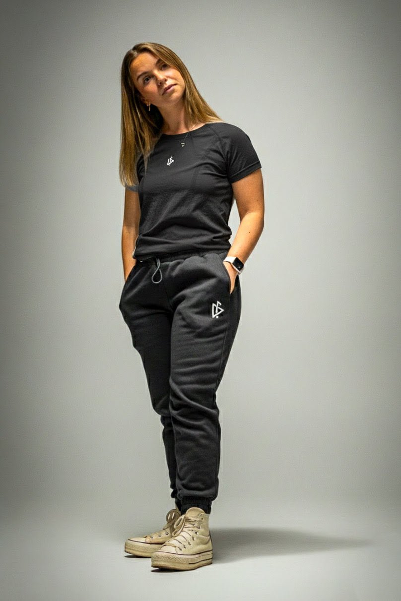 Women’s Seamless Tee- Black