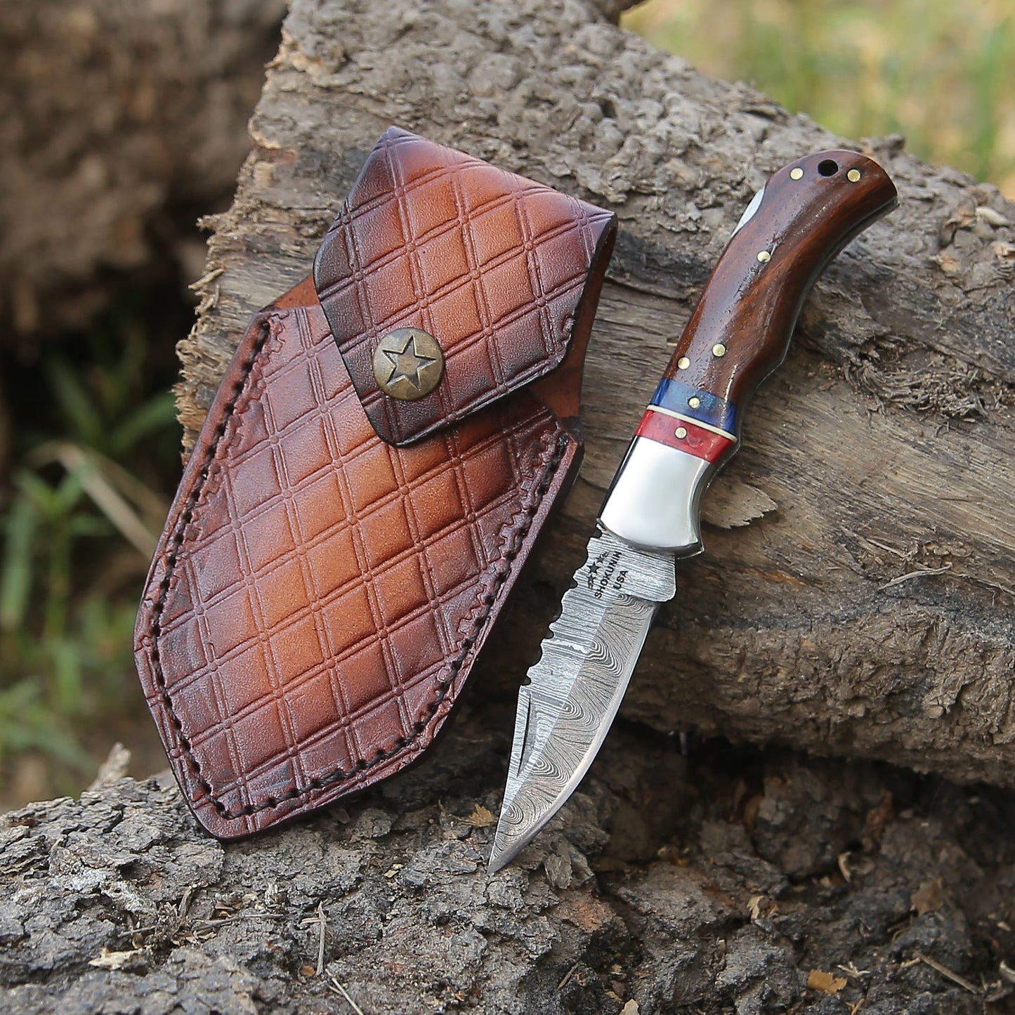 Rogue Pocket Knife with Rosewood Handle