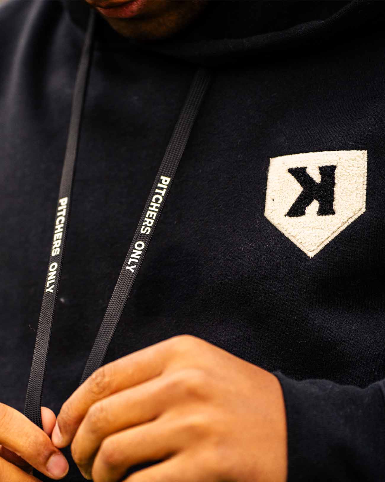 YOUTH Core Hoodie - Black